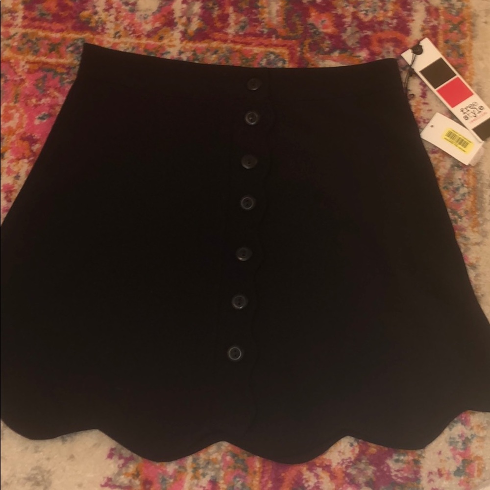 NWT Freestyle // Black Skirt